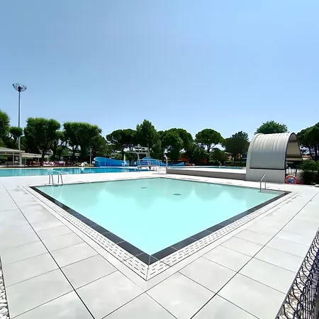 Cormor Y - Piscina * Bibione